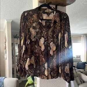 Worthington Black and Tan Buttoned Blouse